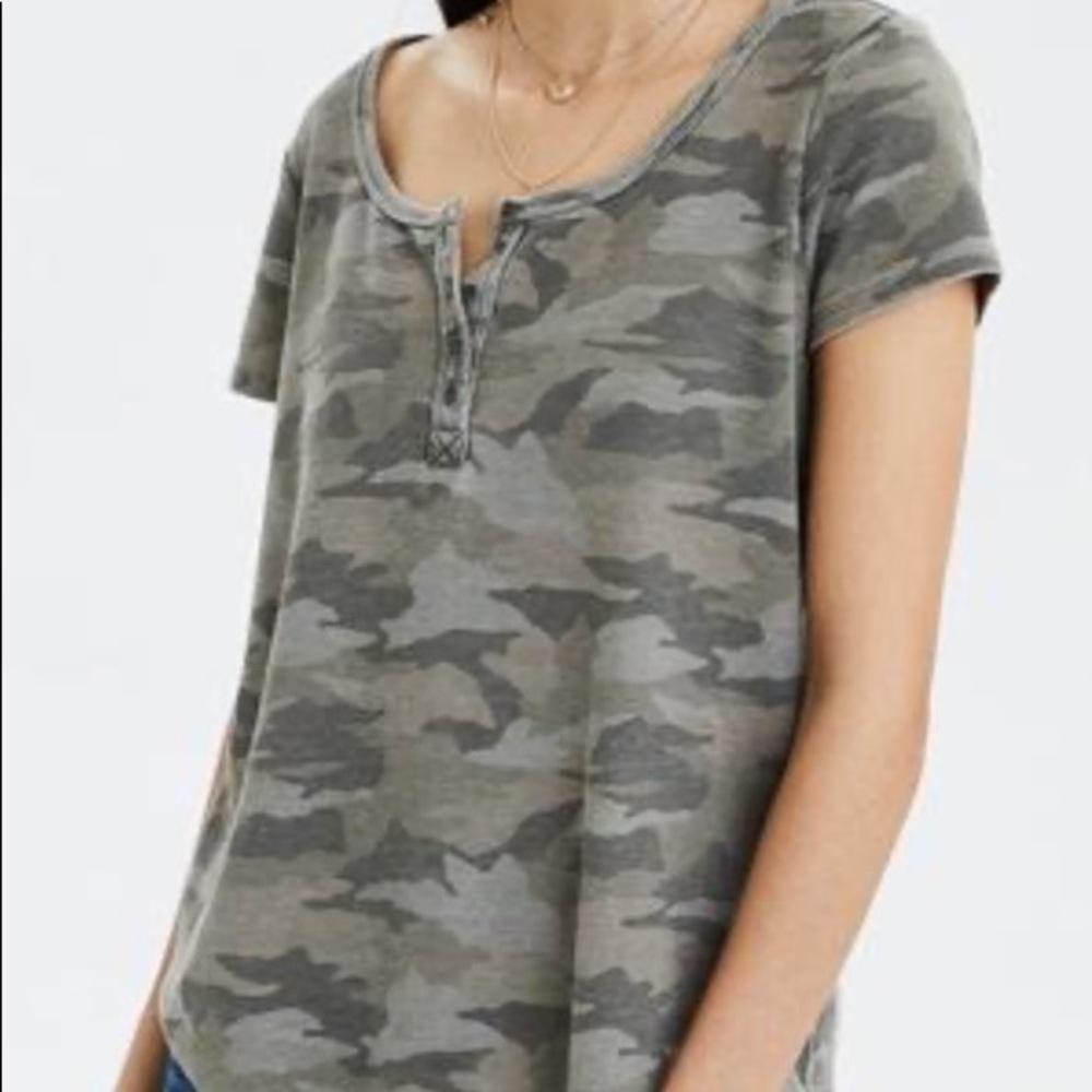 Short Sleeve Henley T-shirt